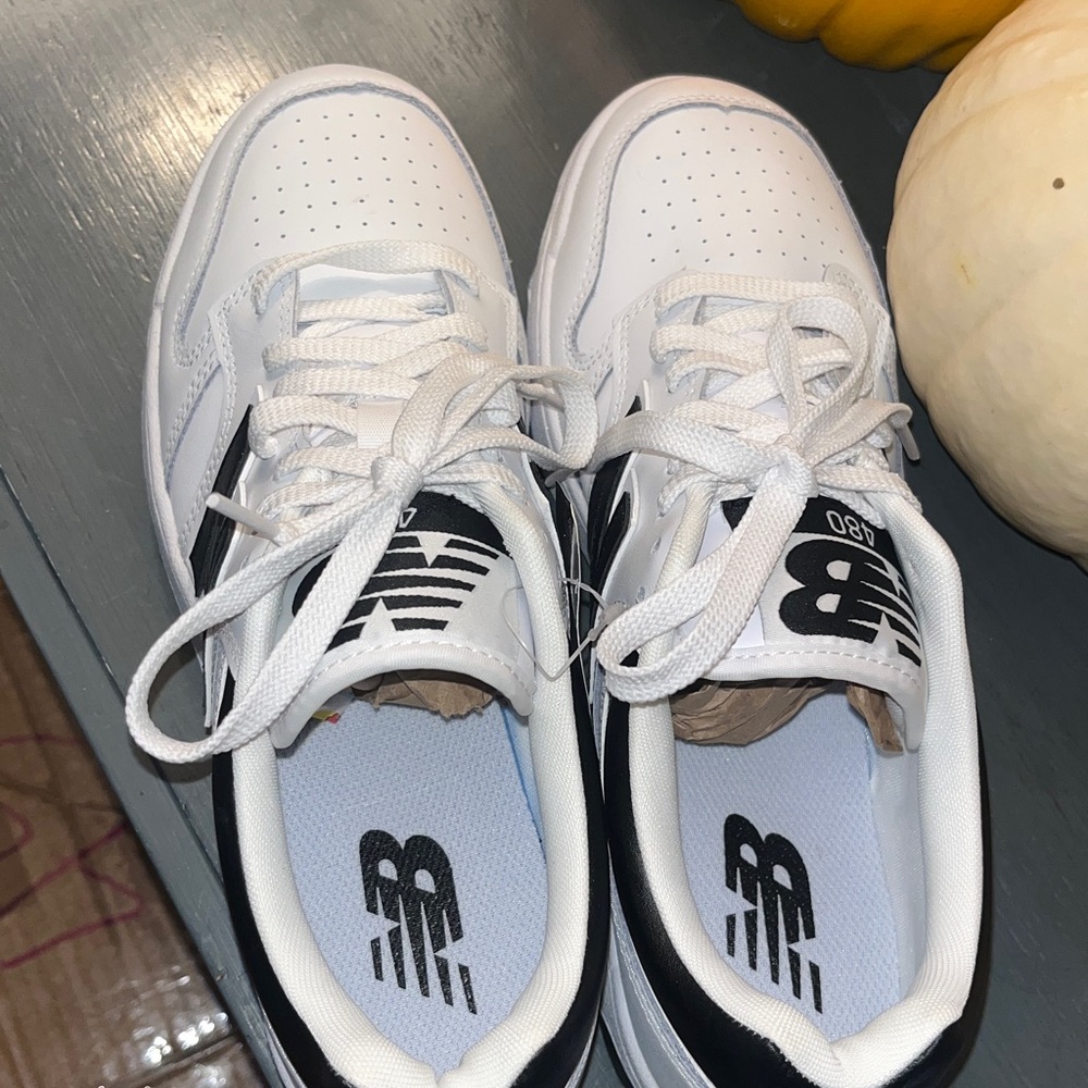 New Balance Unisex 480 Sneakers, Brand New Womens sz 10.5 White & Black Sneakers - Picture 8 of 13